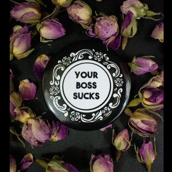 Large Pro Union worker pin -  2.25 inch pinback button - Picture 3 of 4